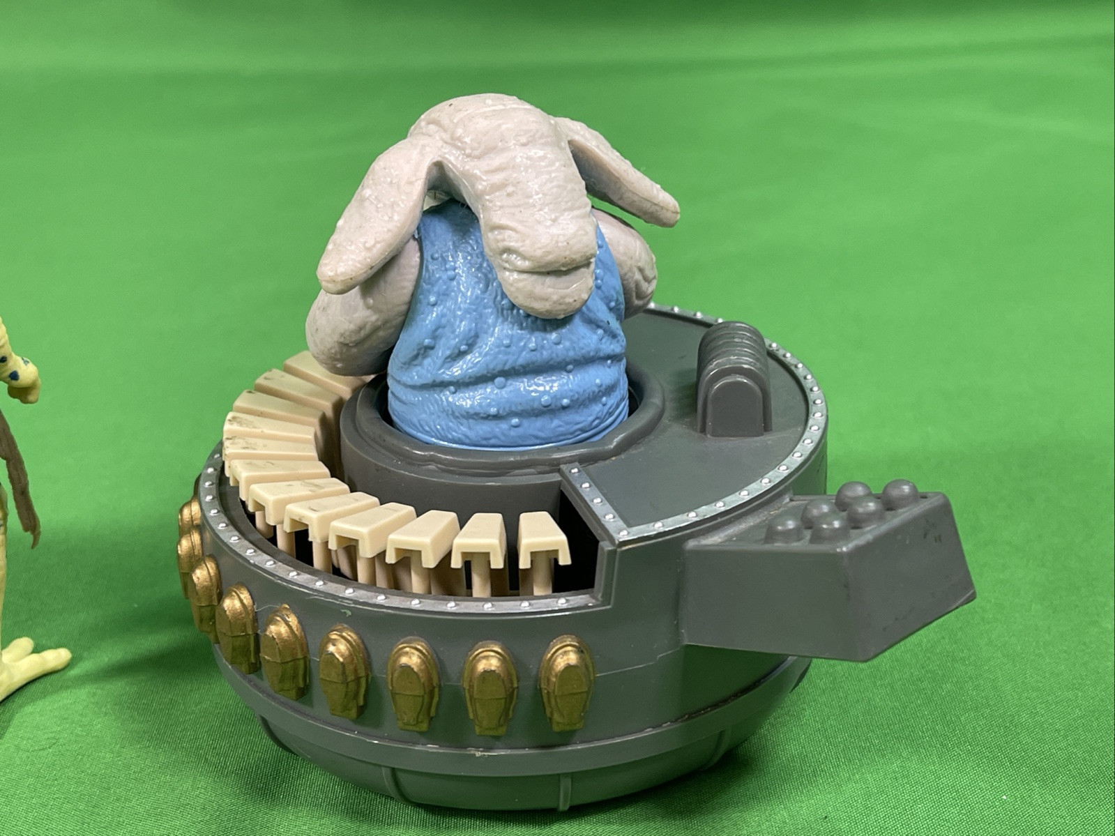 Sy Snootles & The Rebo Band sold