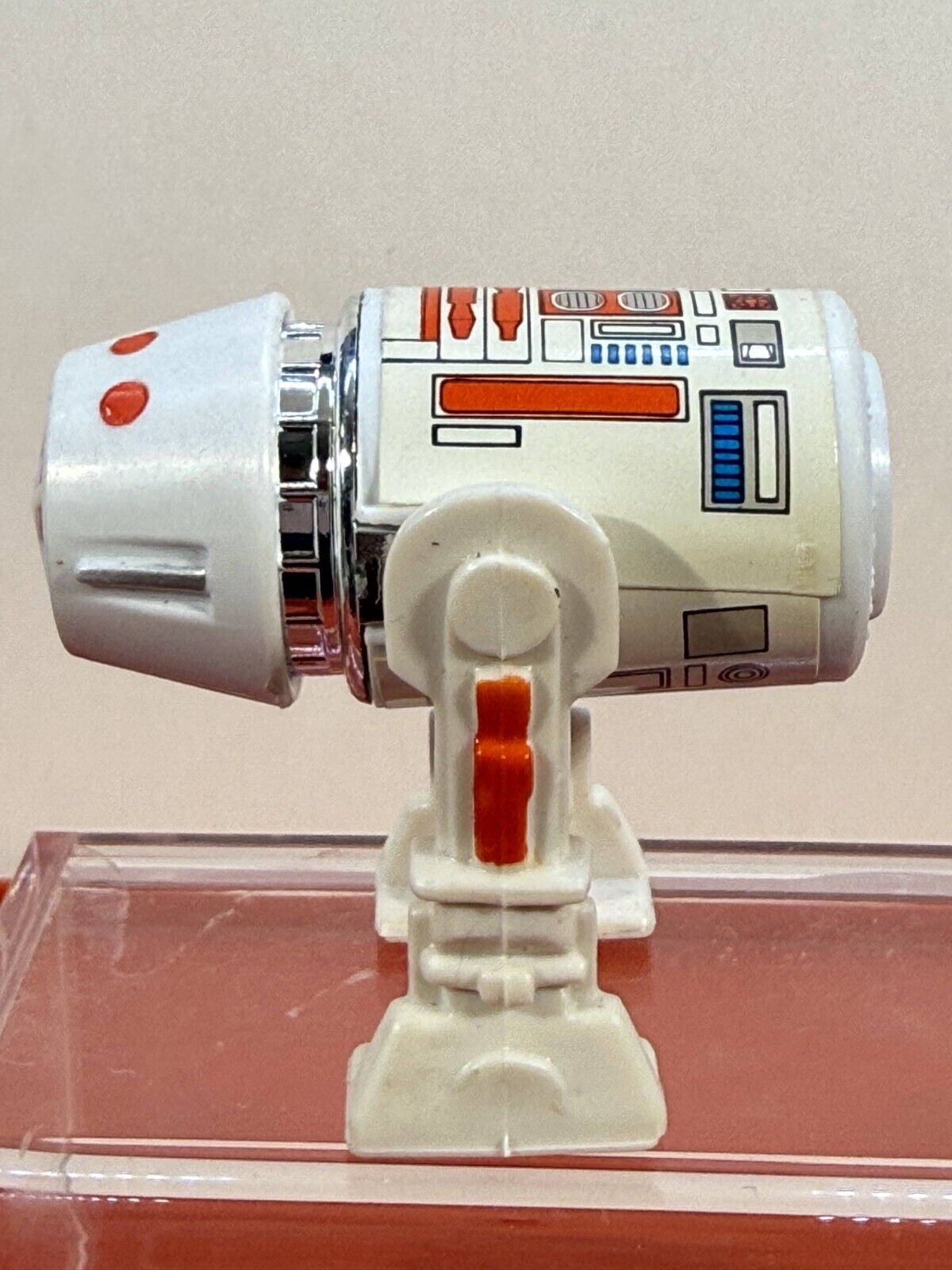 R5-D4 (Arfive-Defour) sold