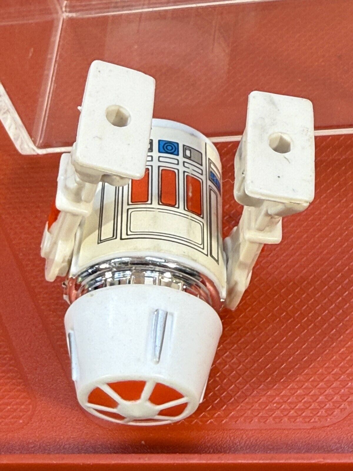R5-D4 (Arfive-Defour) sold