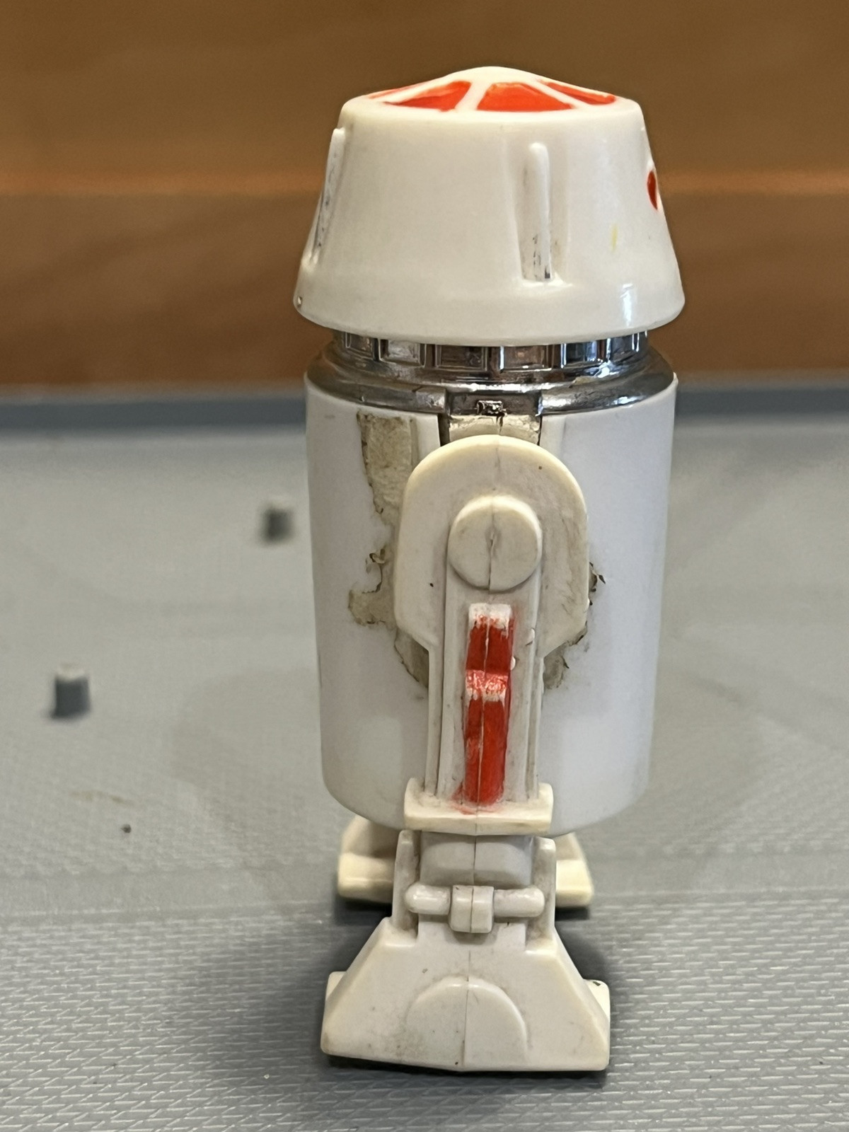 R5-D4 (Arfive-Defour) sold