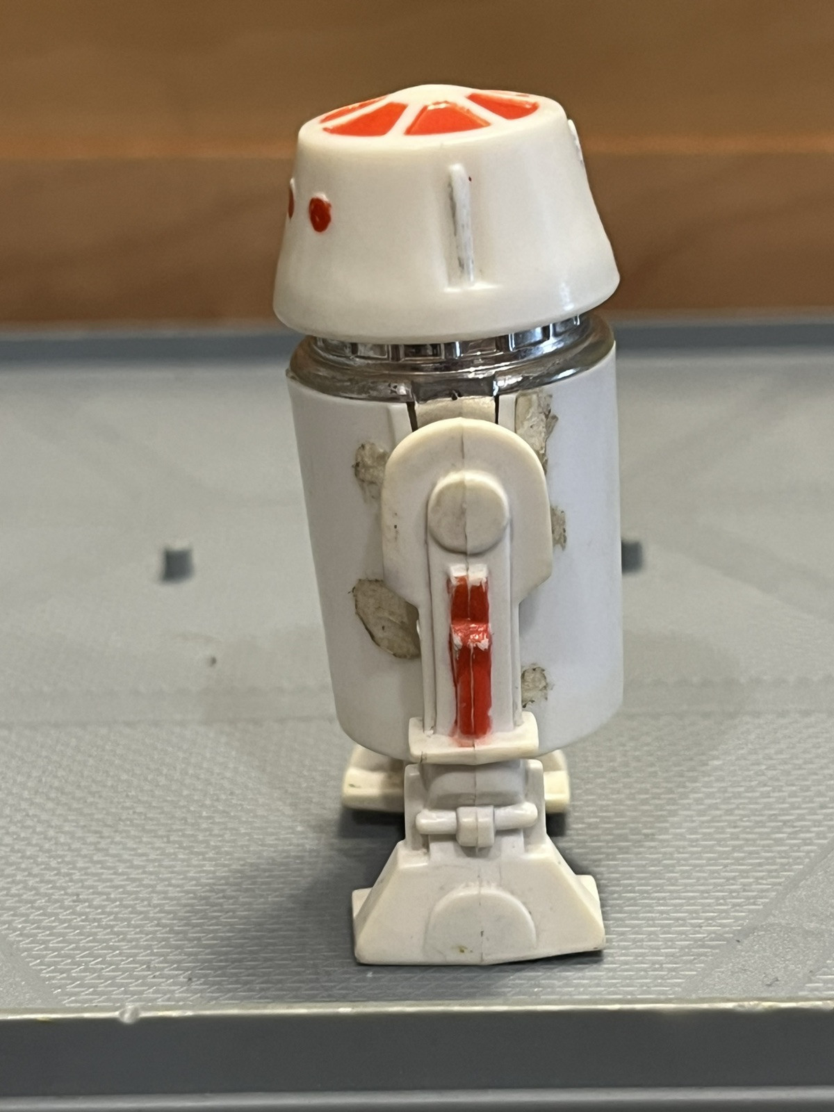 R5-D4 (Arfive-Defour) sold
