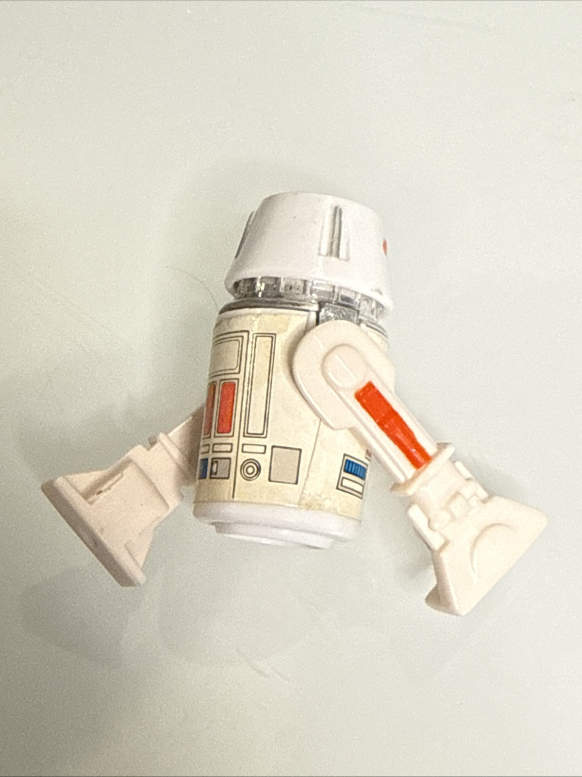 R5-D4 (Arfive-Defour) sold