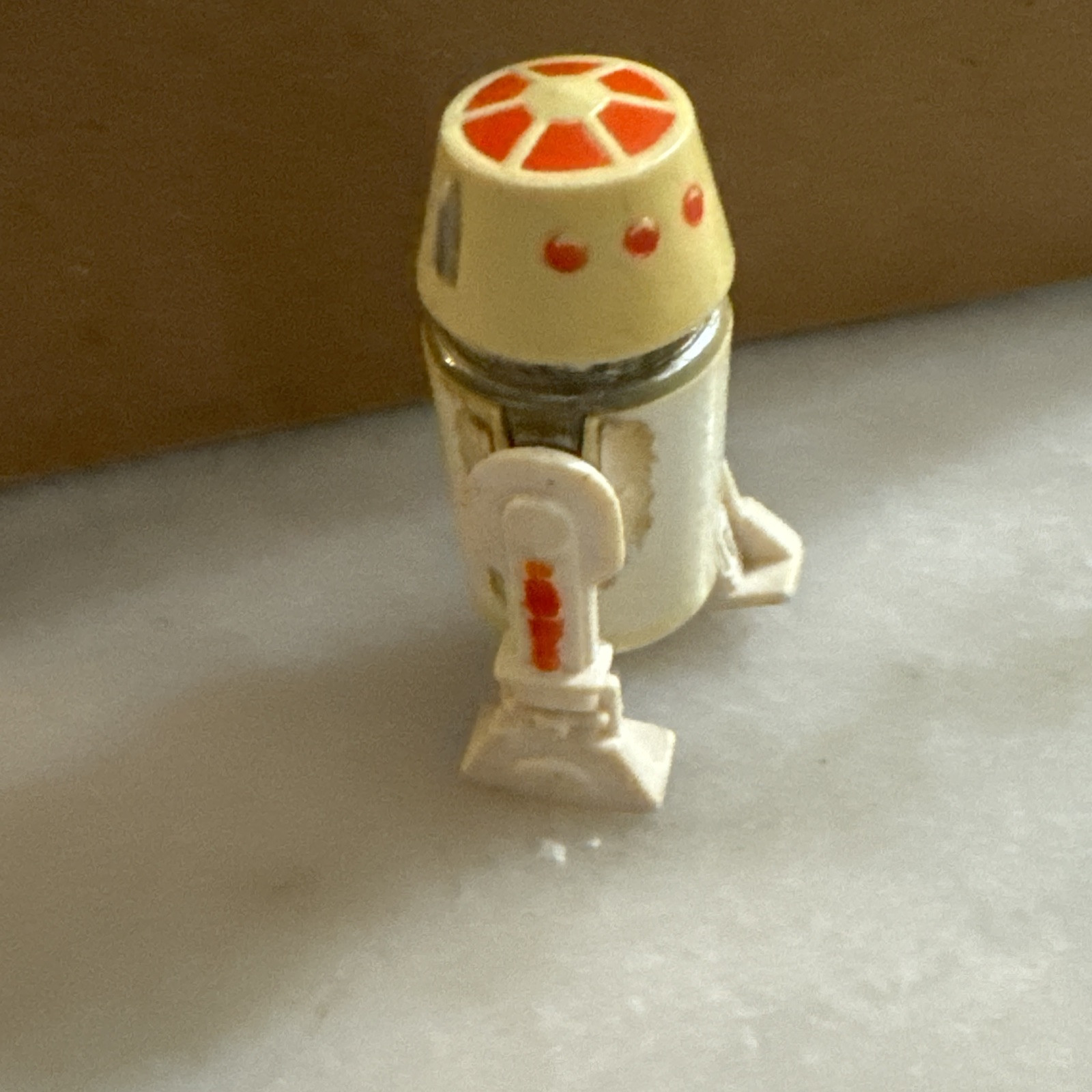 R5-D4 (Arfive-Defour) sold