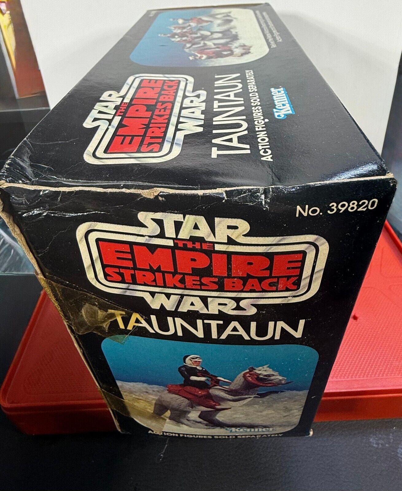 Tauntaun (closed belly) sold