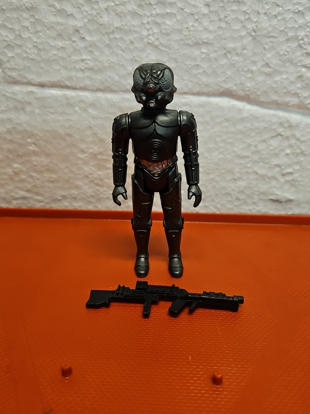 Zuckuss sold