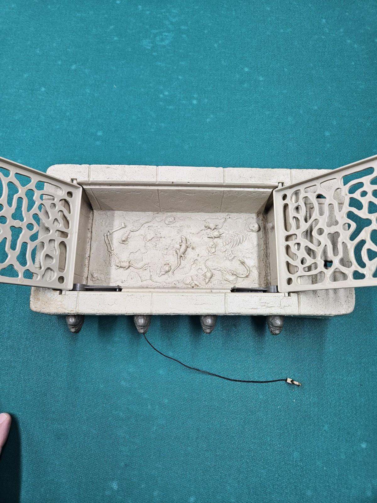 Jabba the Hutt Action Playset sold