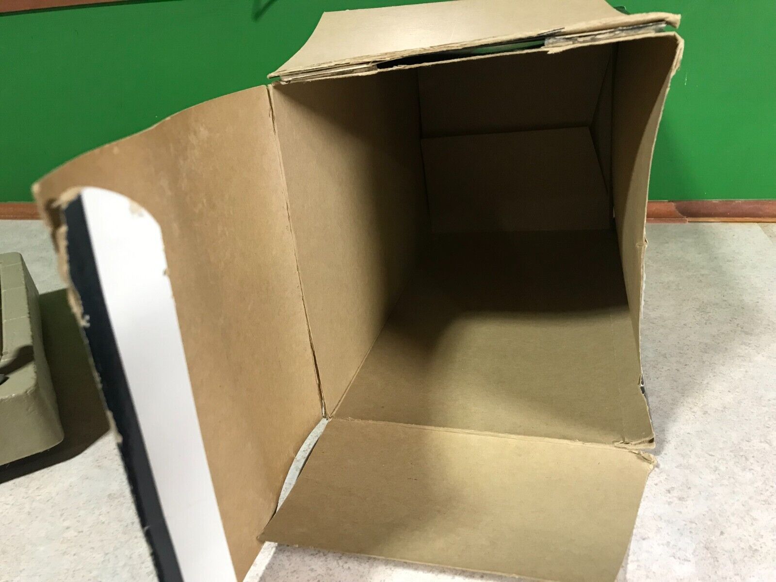 Jabba the Hutt Action Playset sold