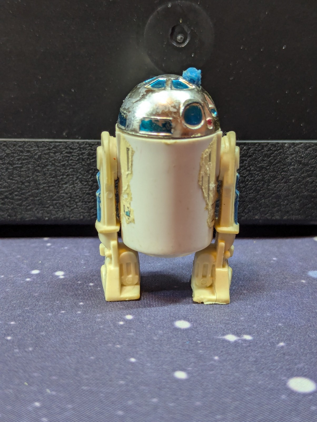 R2-D2 (Artoo-Detoo) (with Sensorscope) sold