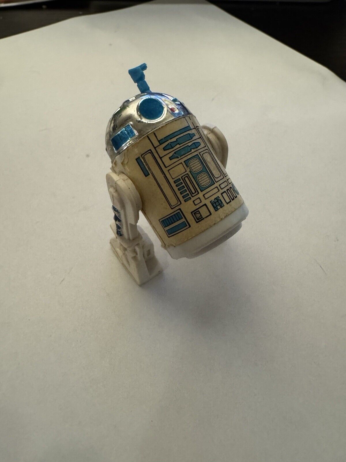 R2-D2 (Artoo-Detoo) (with Sensorscope) sold