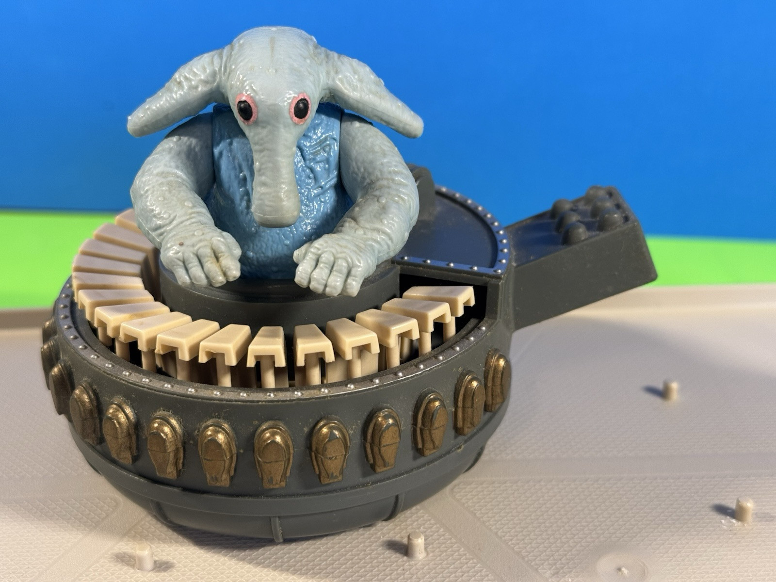 Sy Snootles & The Rebo Band sold