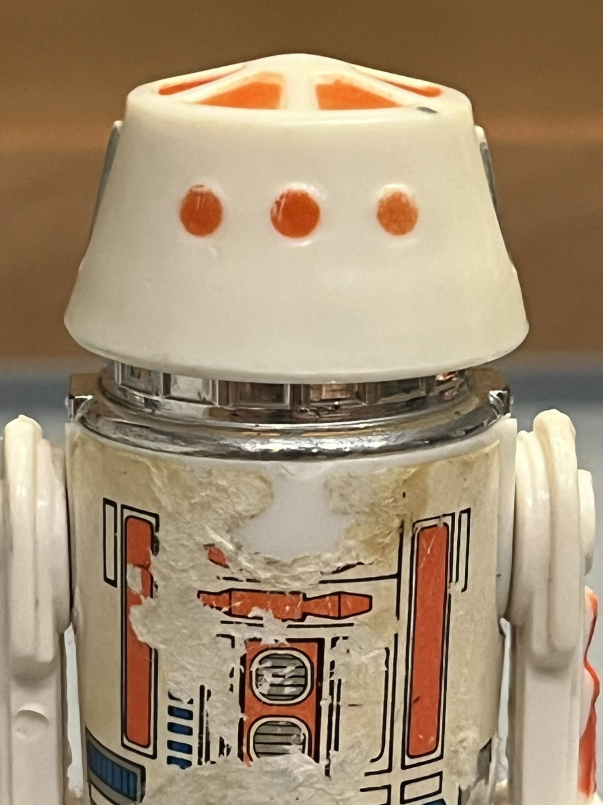 R5-D4 (Arfive-Defour) sold
