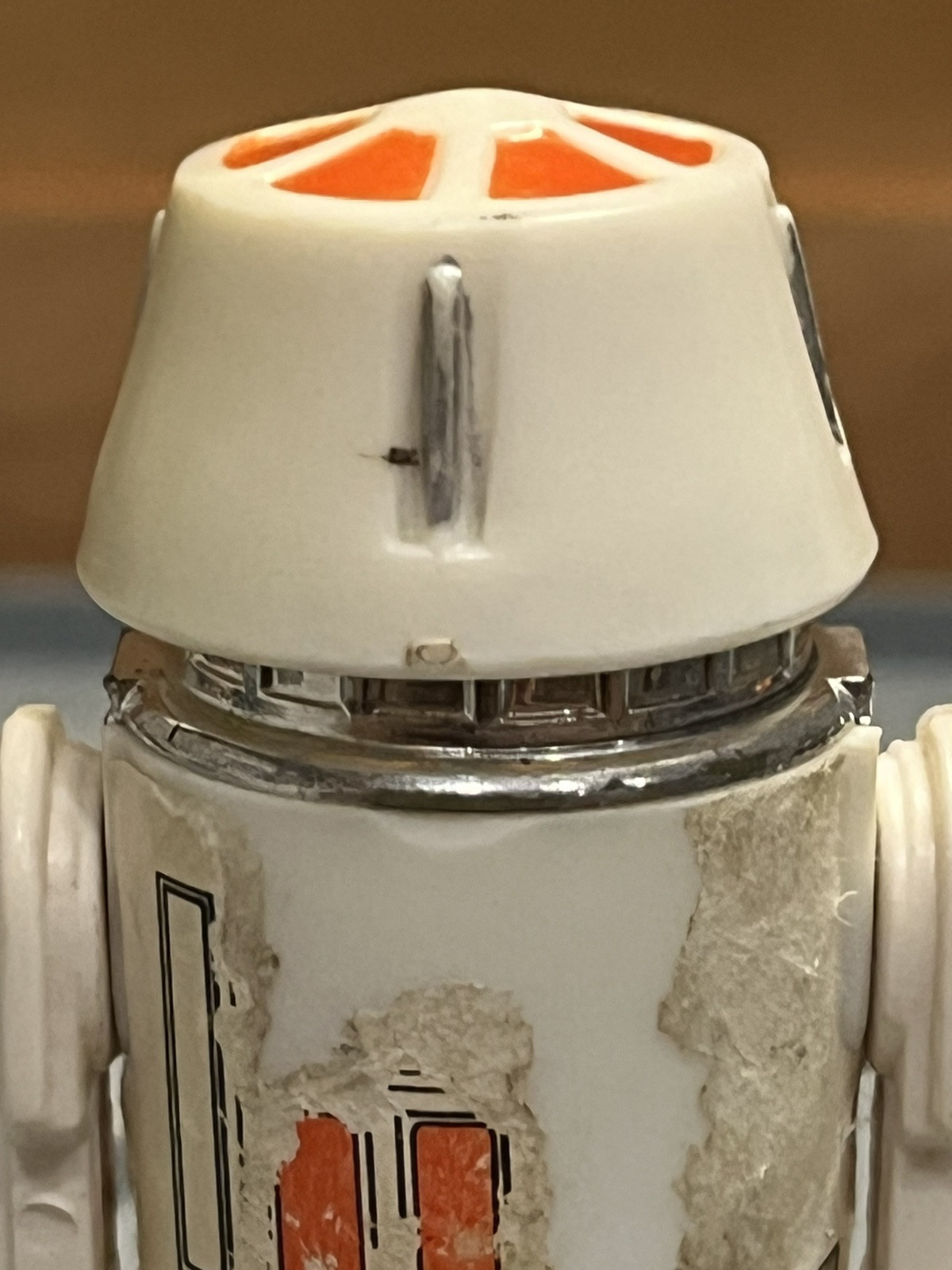 R5-D4 (Arfive-Defour) sold