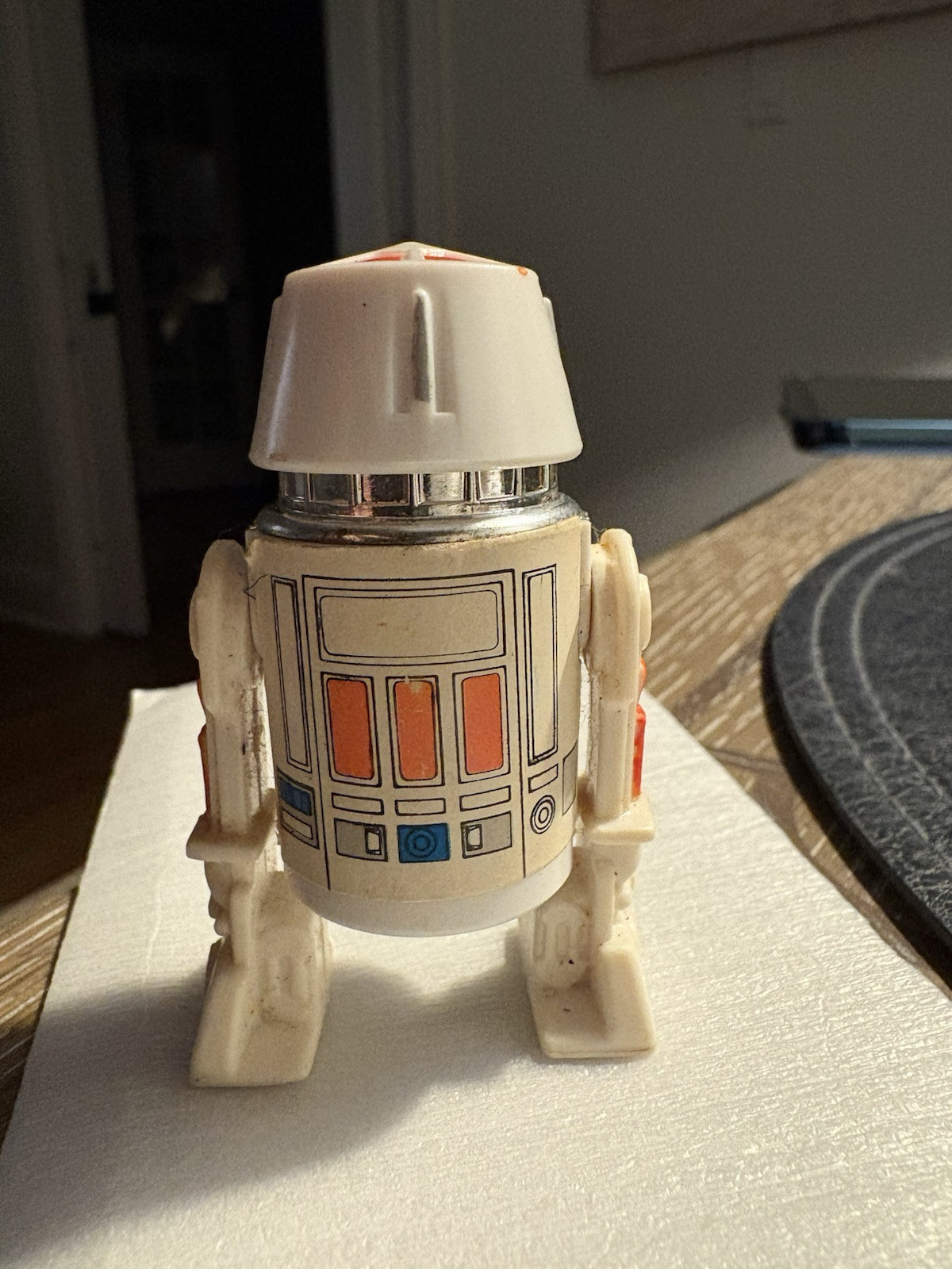 R5-D4 (Arfive-Defour) sold