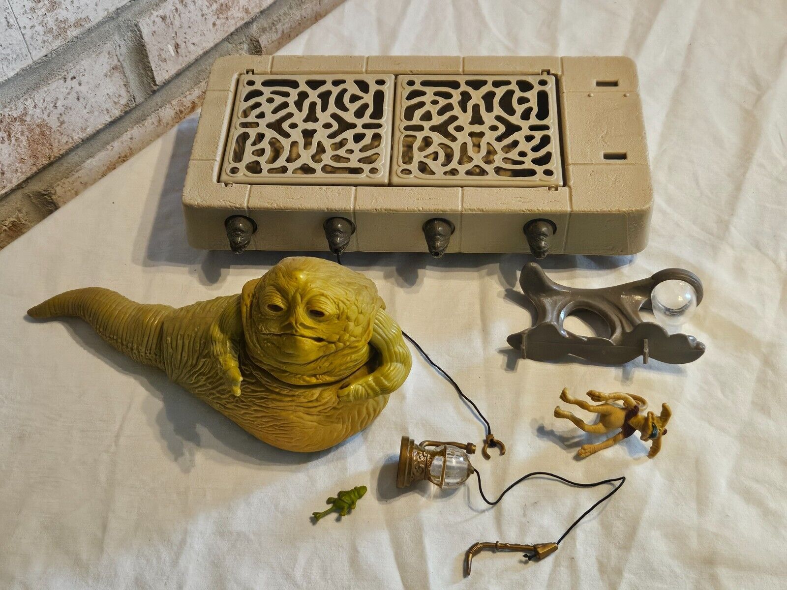 Jabba the Hutt Action Playset sold