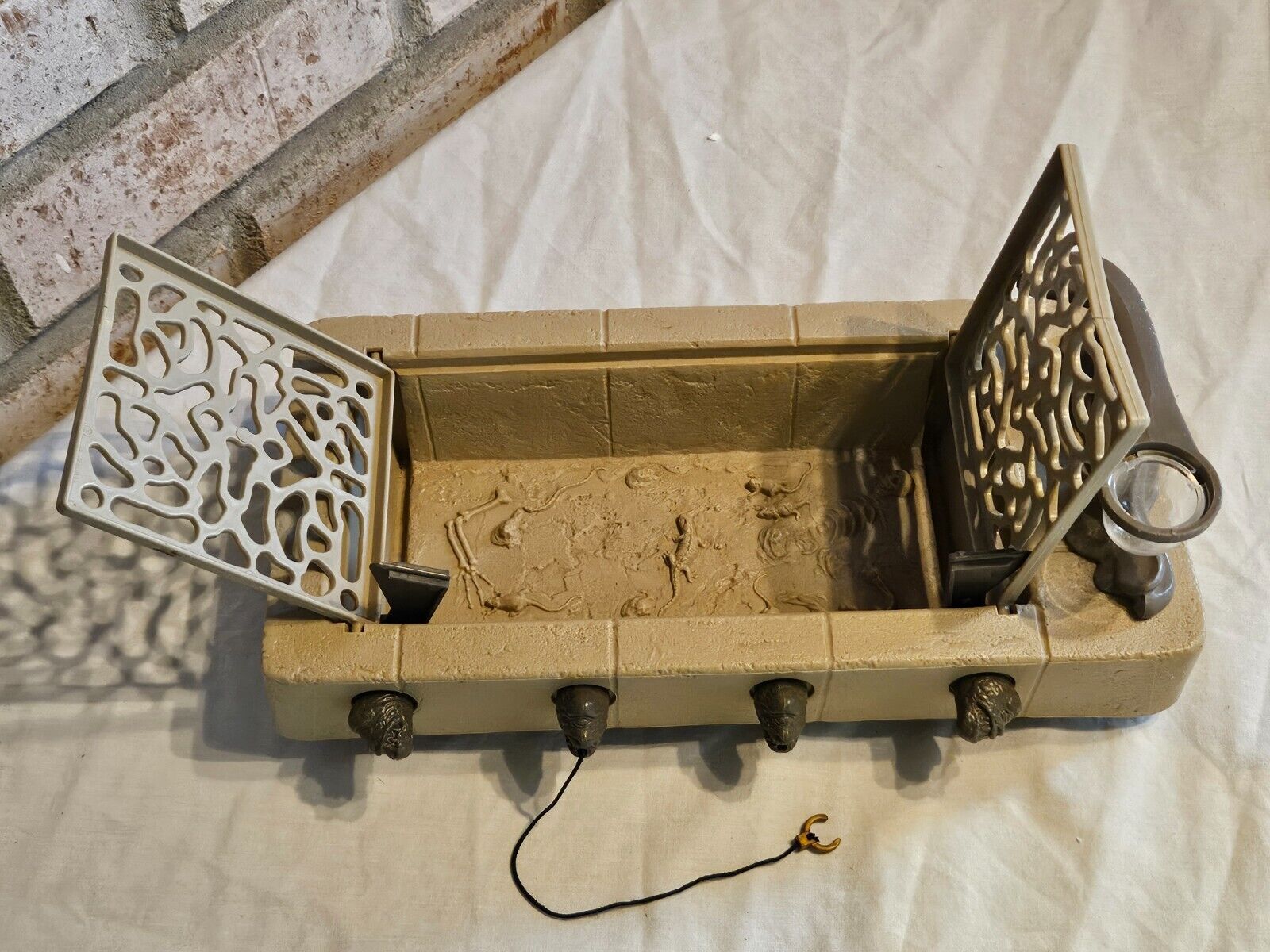Jabba the Hutt Action Playset sold