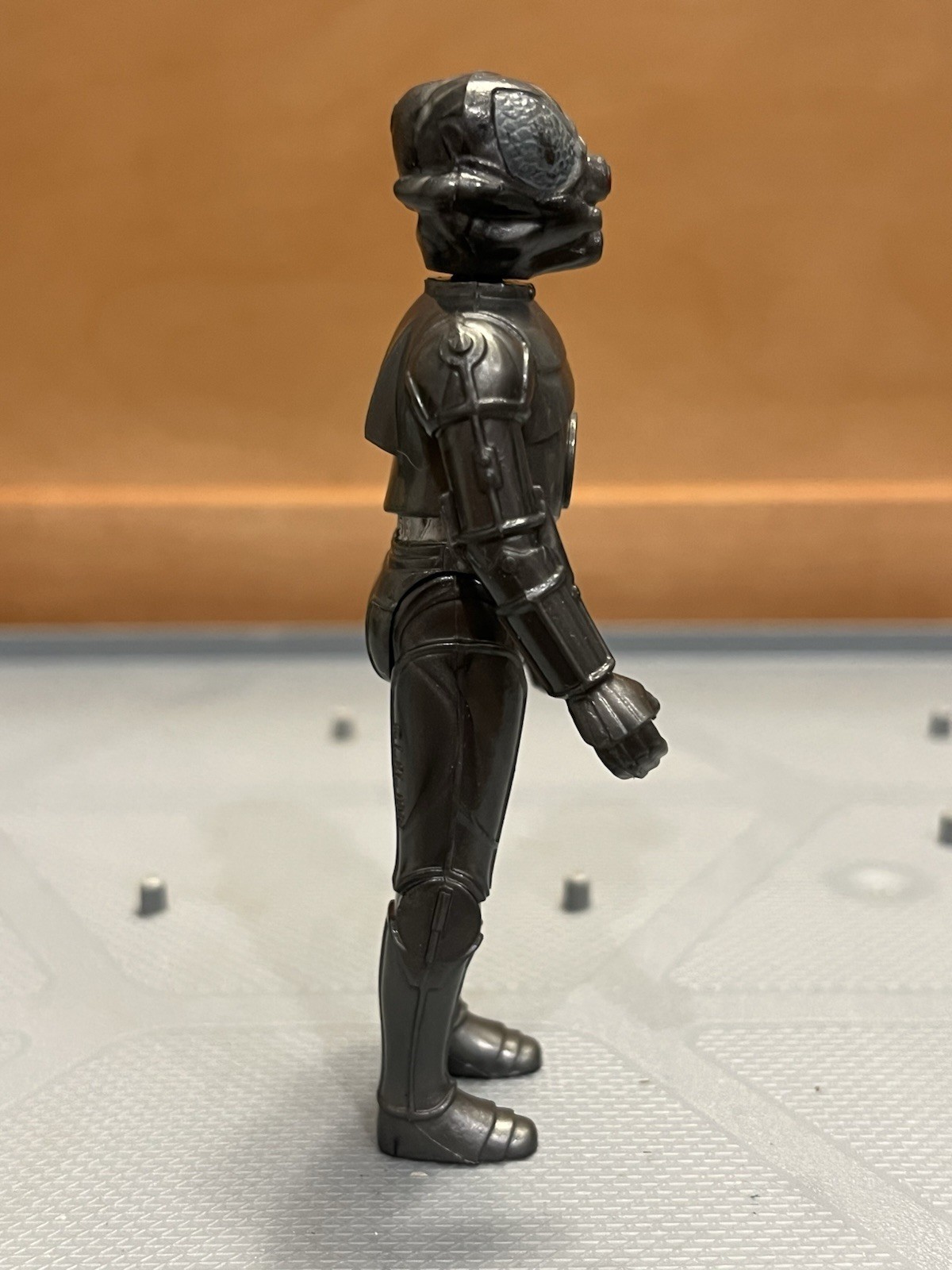 Zuckuss sold
