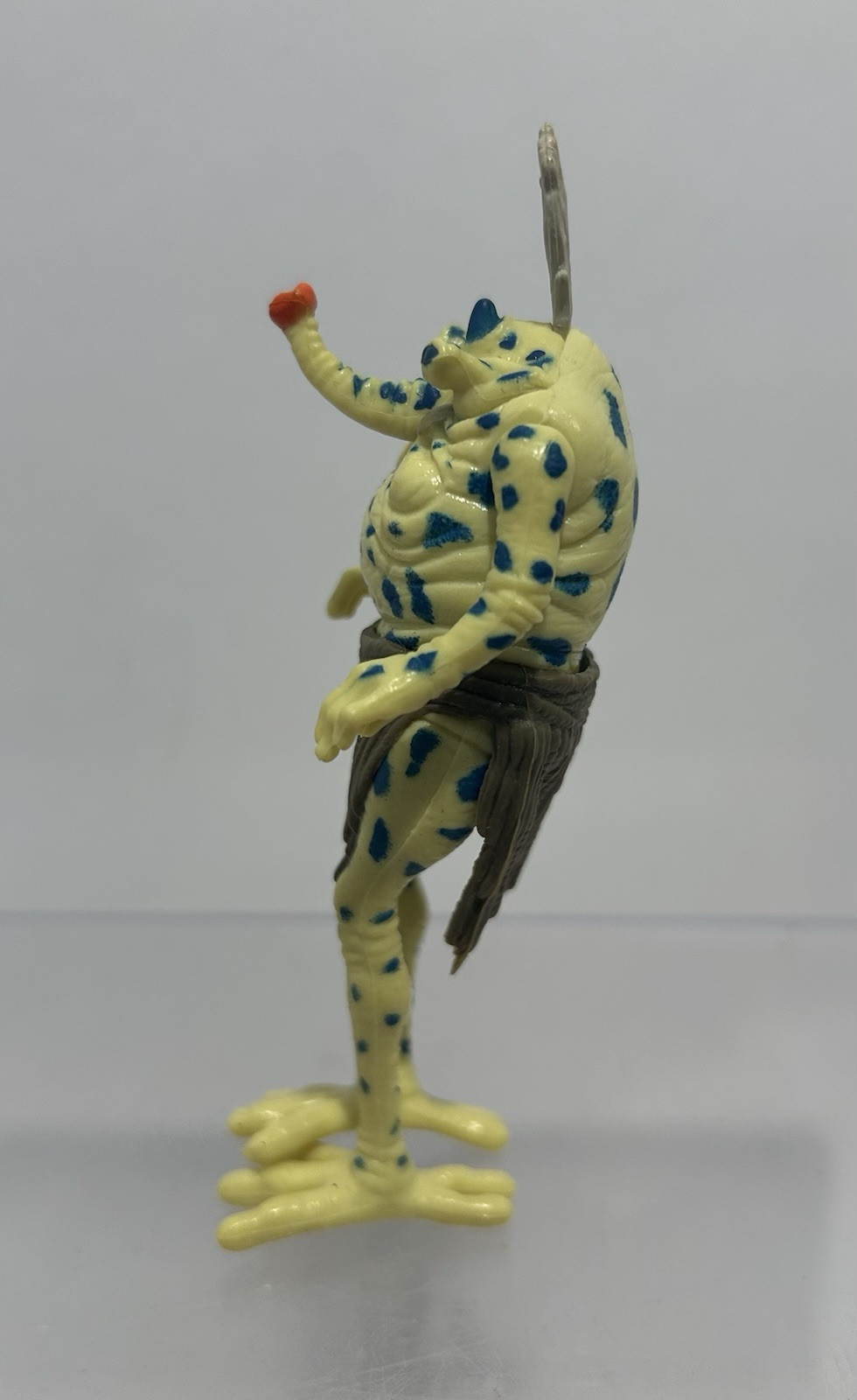 Sy Snootles sold