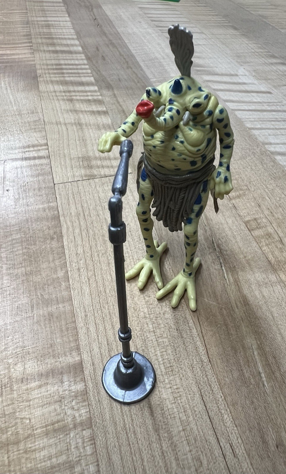 Sy Snootles sold