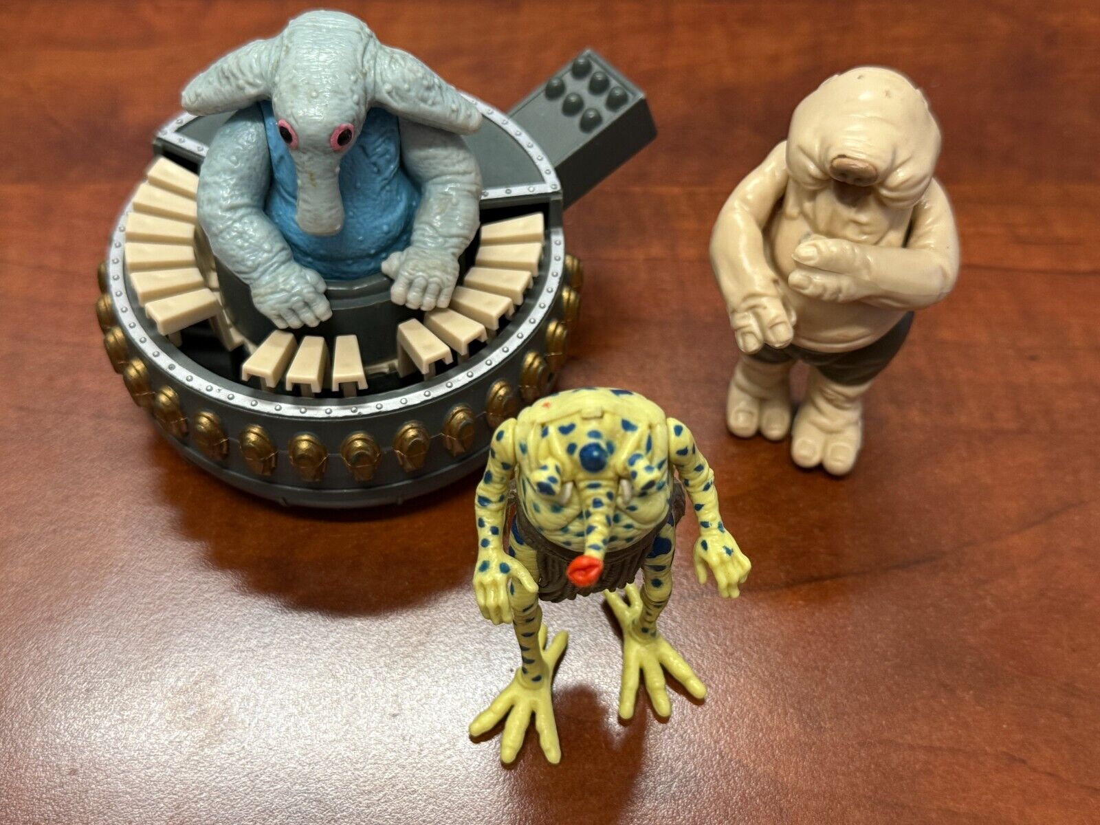 Sy Snootles & The Rebo Band sold