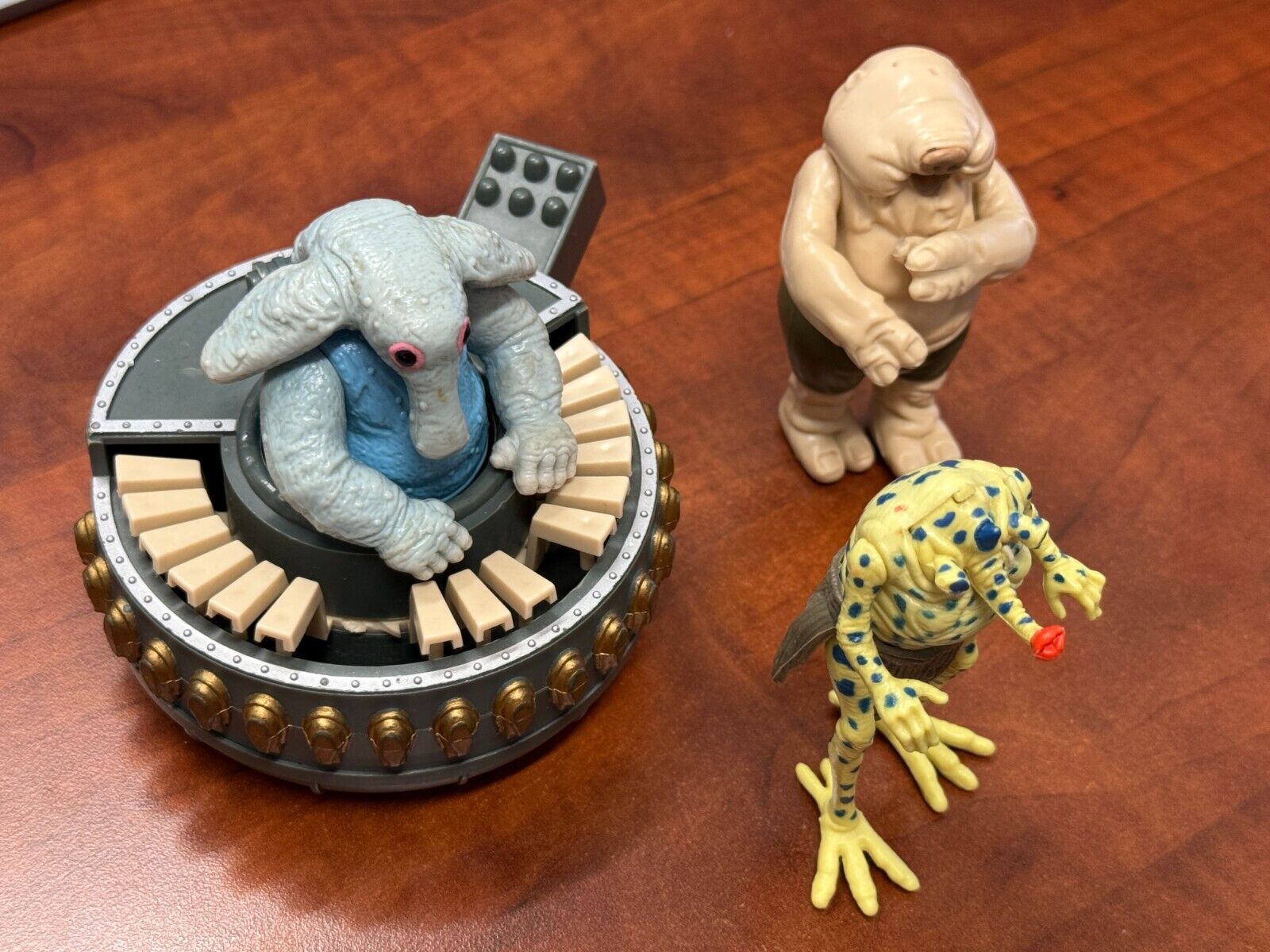 Sy Snootles & The Rebo Band sold