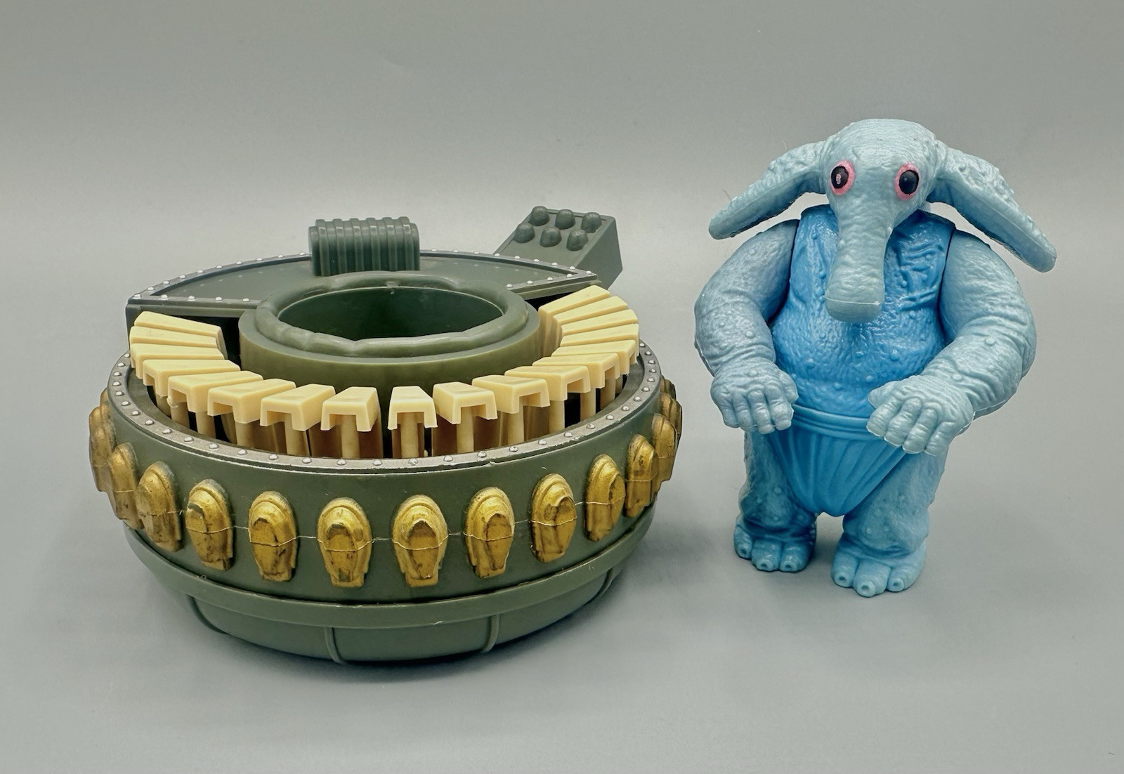 Sy Snootles & The Rebo Band sold