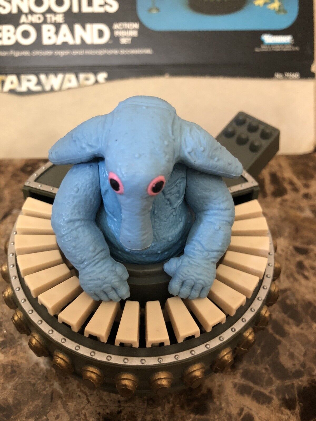 Sy Snootles & The Rebo Band sold