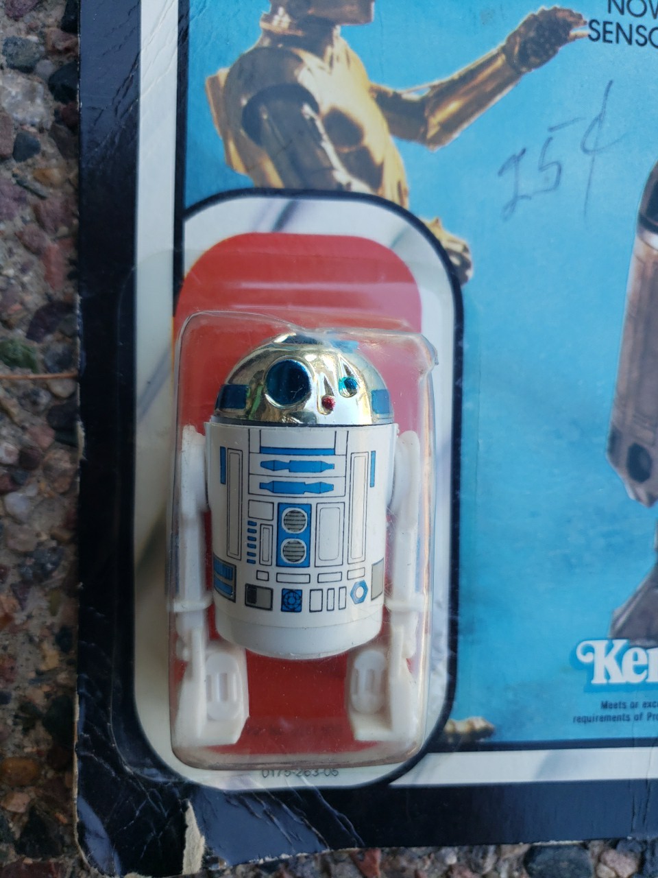 R2-D2 (Artoo-Detoo) (with Sensorscope) sold