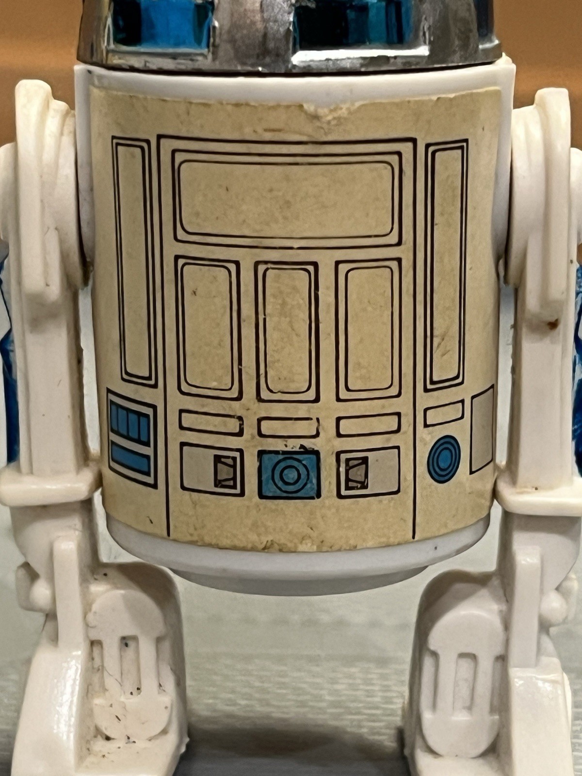 R2-D2 (Artoo-Detoo) (with Sensorscope) sold