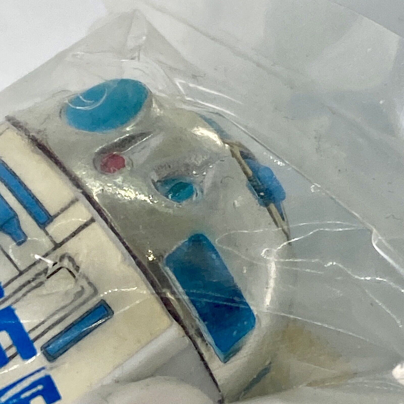 R2-D2 (Artoo-Detoo) (with Sensorscope) sold