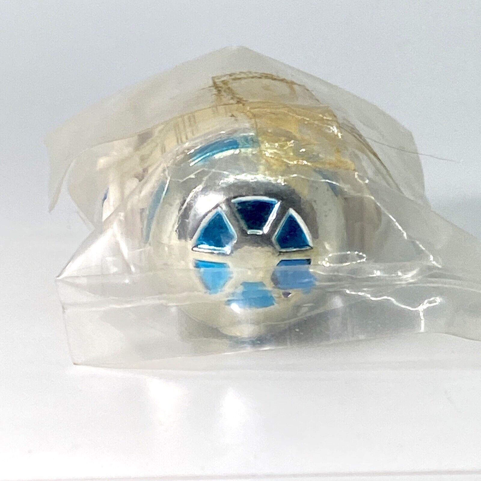R2-D2 (Artoo-Detoo) (with Sensorscope) sold