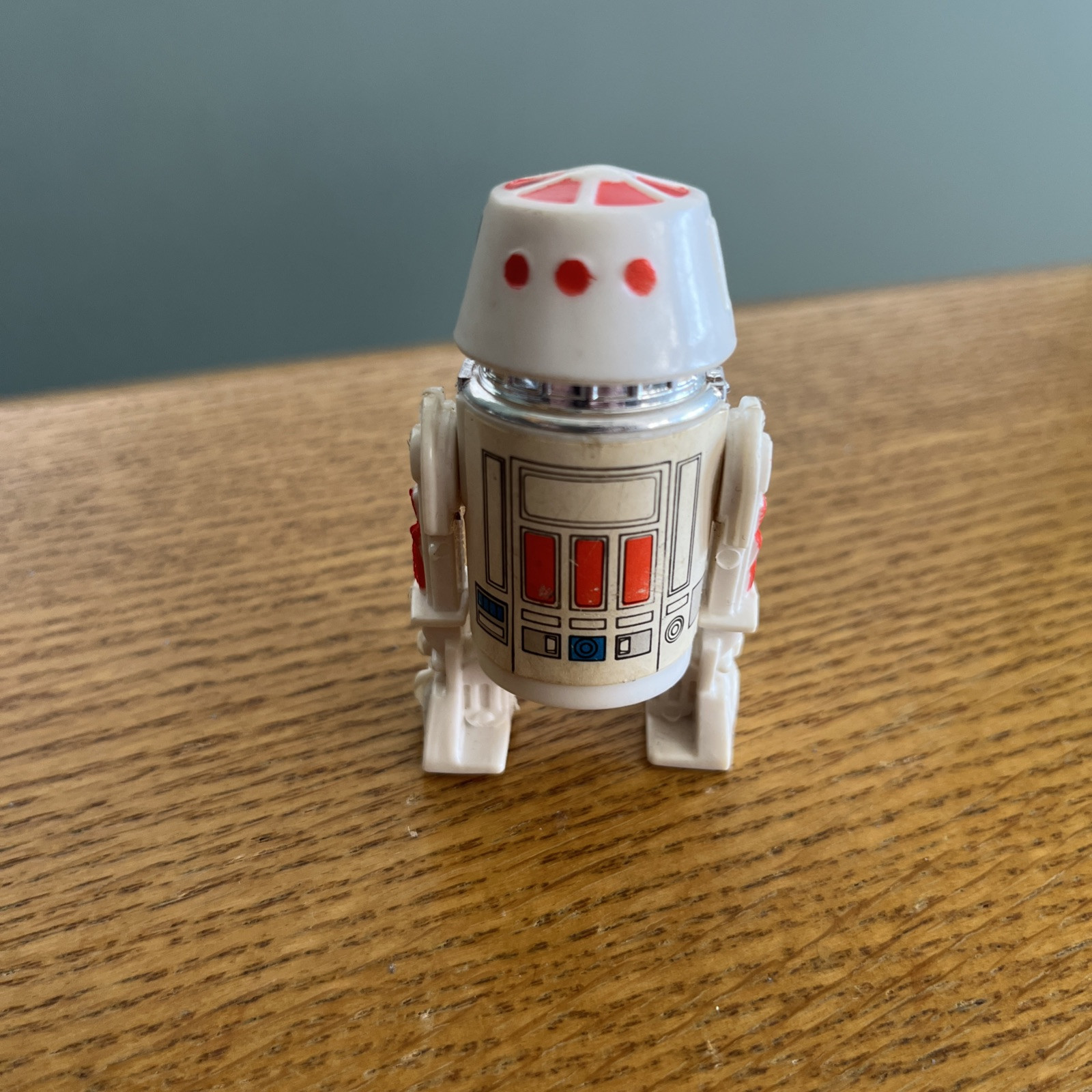 R5-D4 (Arfive-Defour) sold