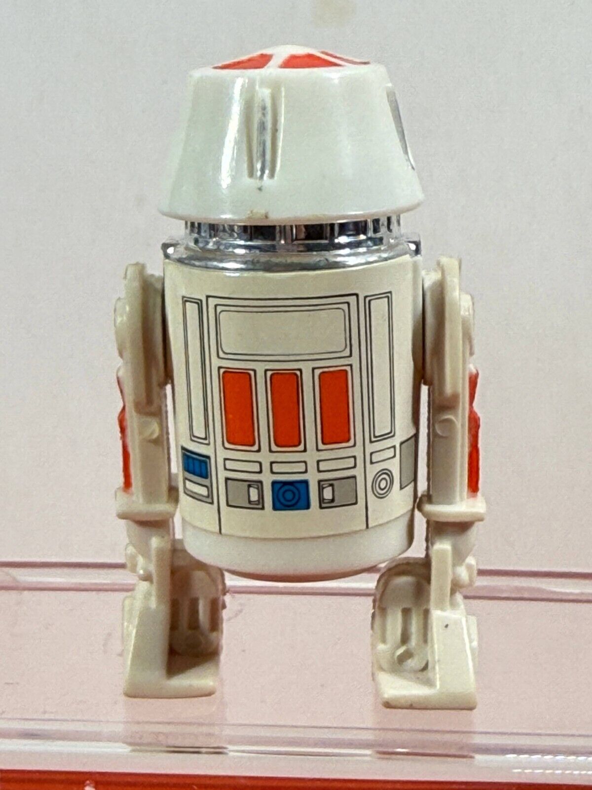 R5-D4 (Arfive-Defour) sold