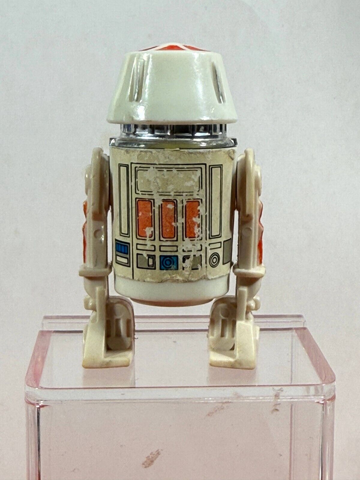 R5-D4 (Arfive-Defour) sold