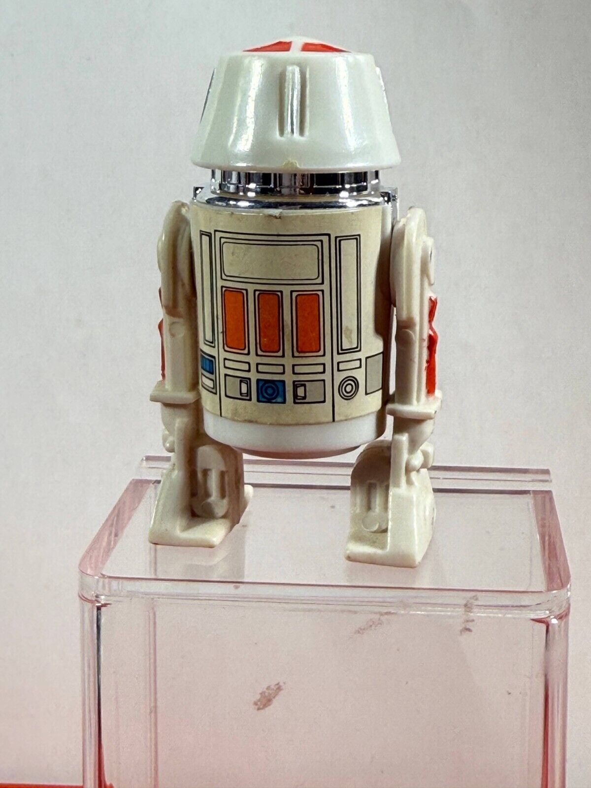R5-D4 (Arfive-Defour) sold
