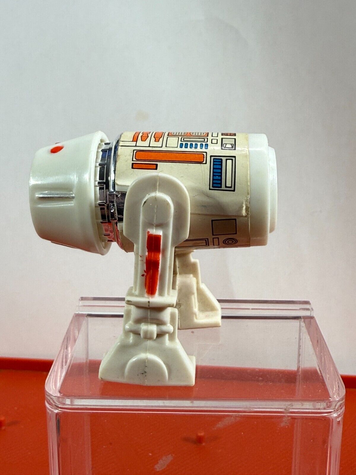 R5-D4 (Arfive-Defour) sold