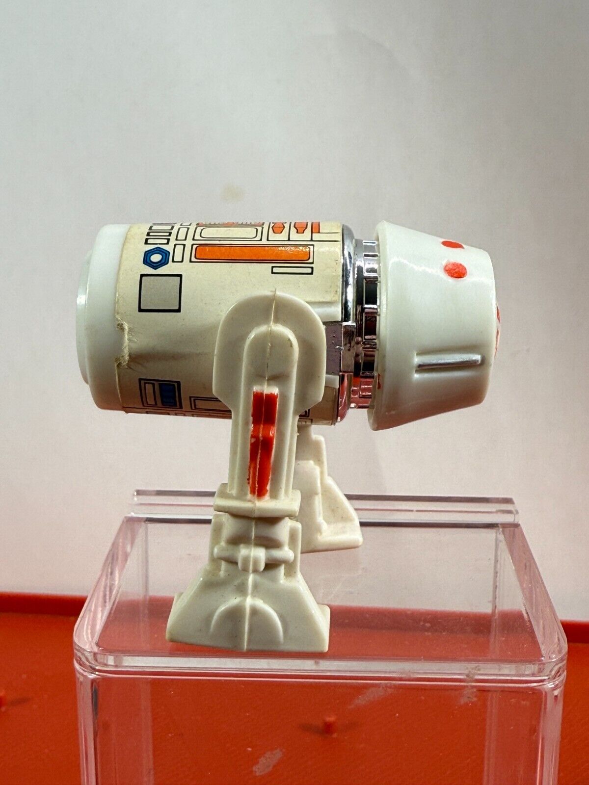 R5-D4 (Arfive-Defour) sold