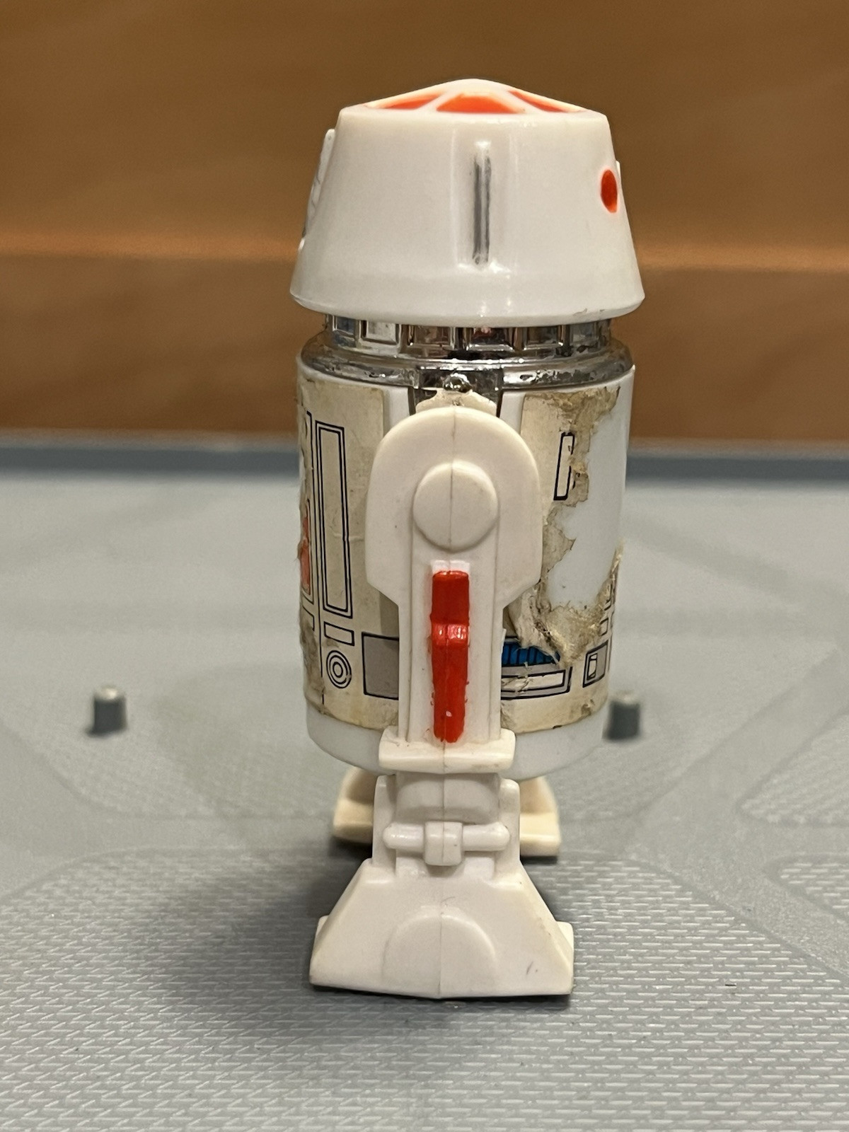 R5-D4 (Arfive-Defour) sold
