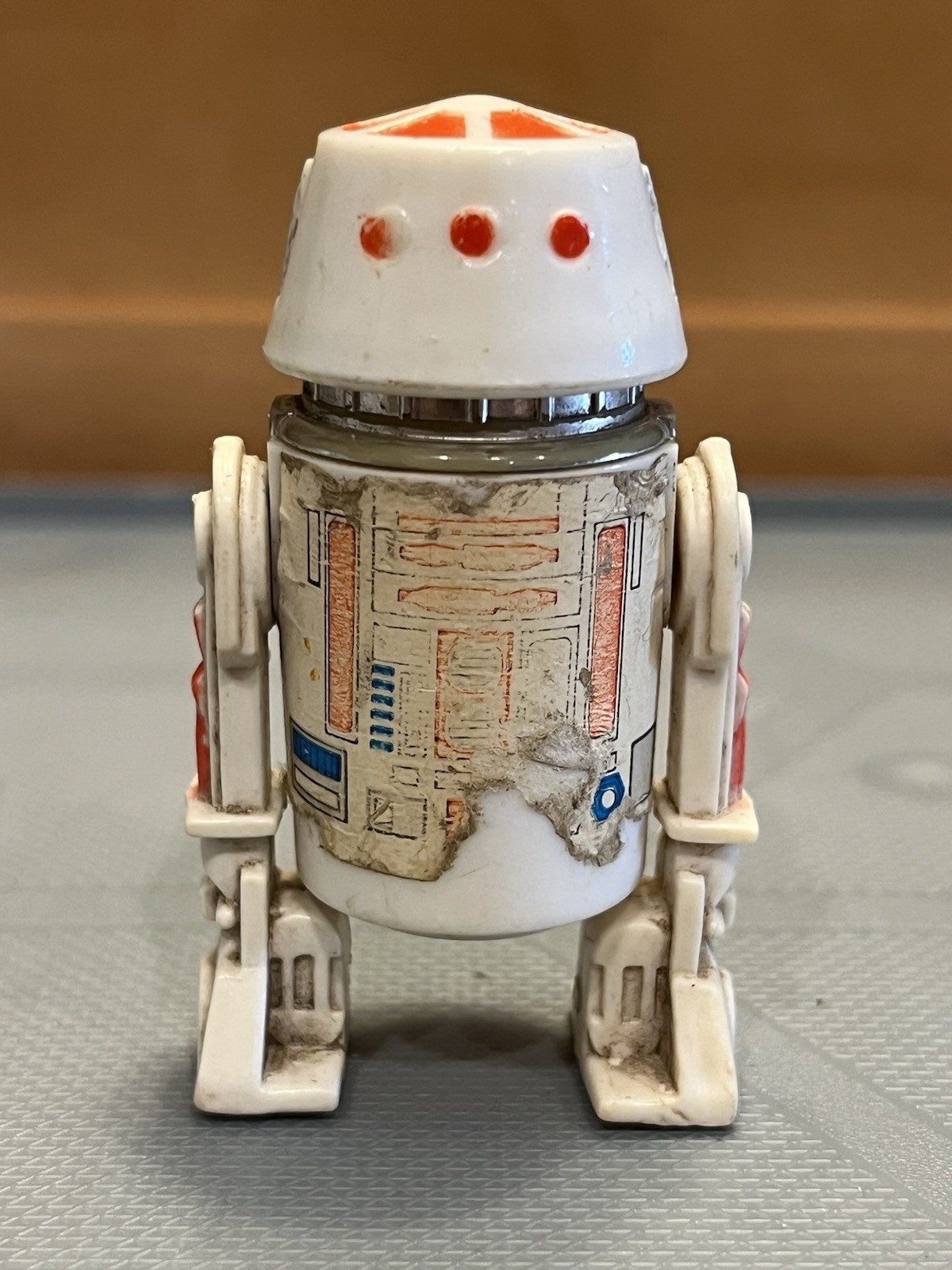 R5-D4 (Arfive-Defour) sold