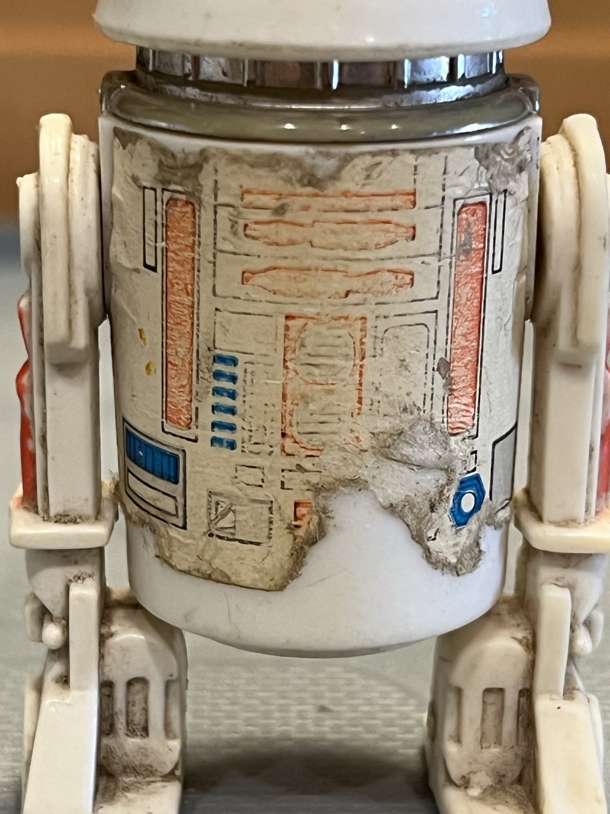 R5-D4 (Arfive-Defour) sold