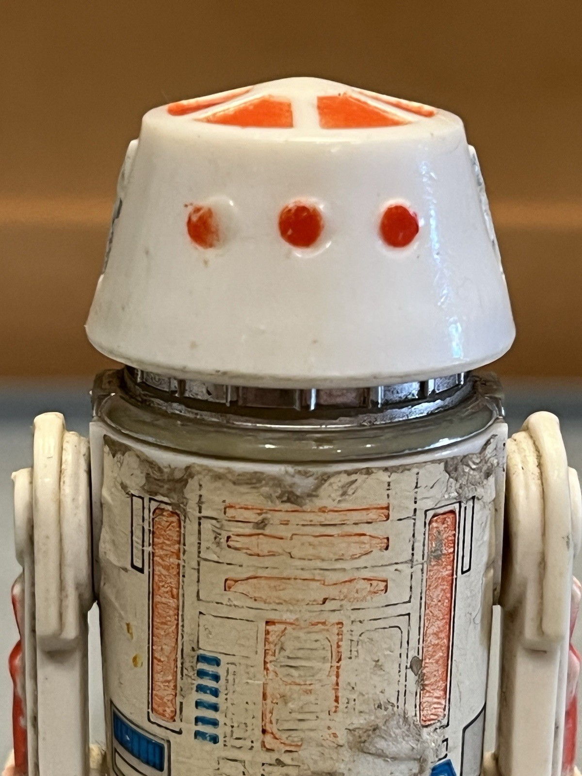 R5-D4 (Arfive-Defour) sold