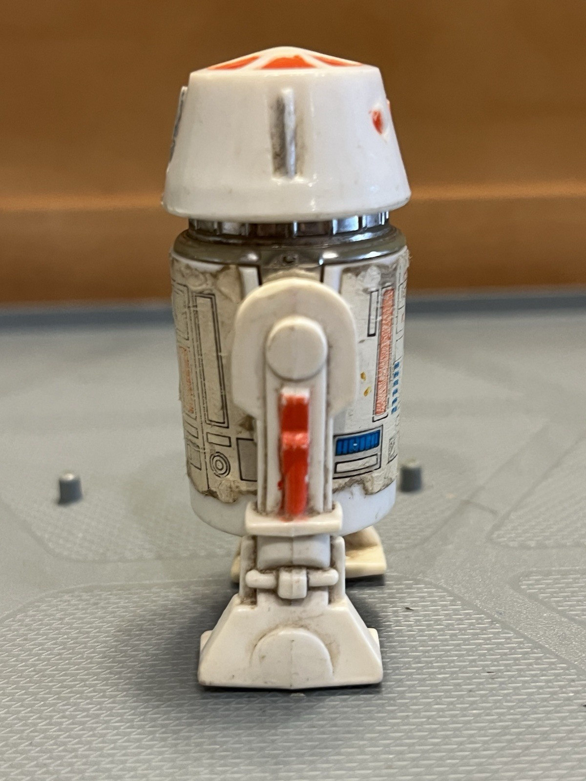 R5-D4 (Arfive-Defour) sold
