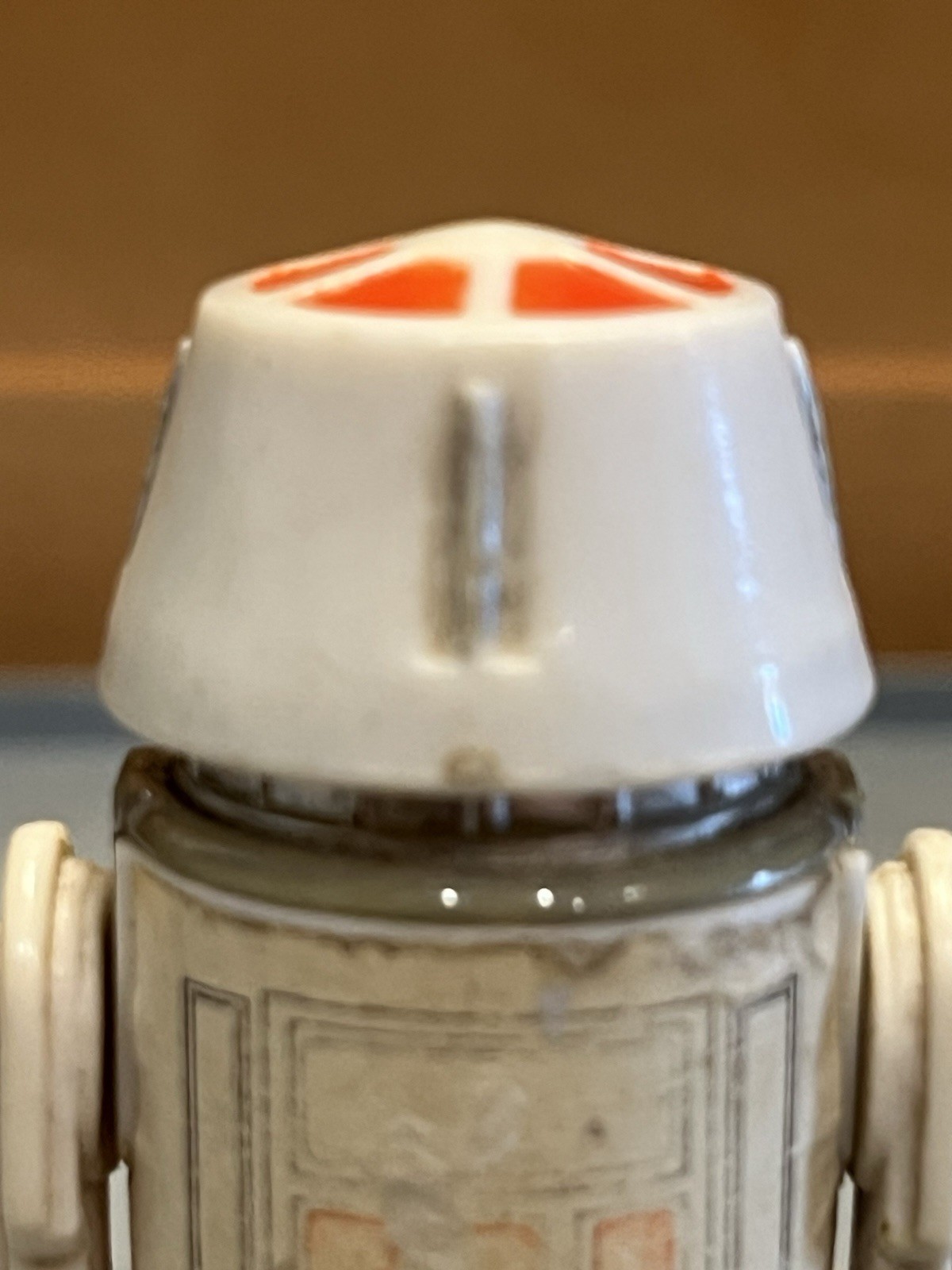 R5-D4 (Arfive-Defour) sold