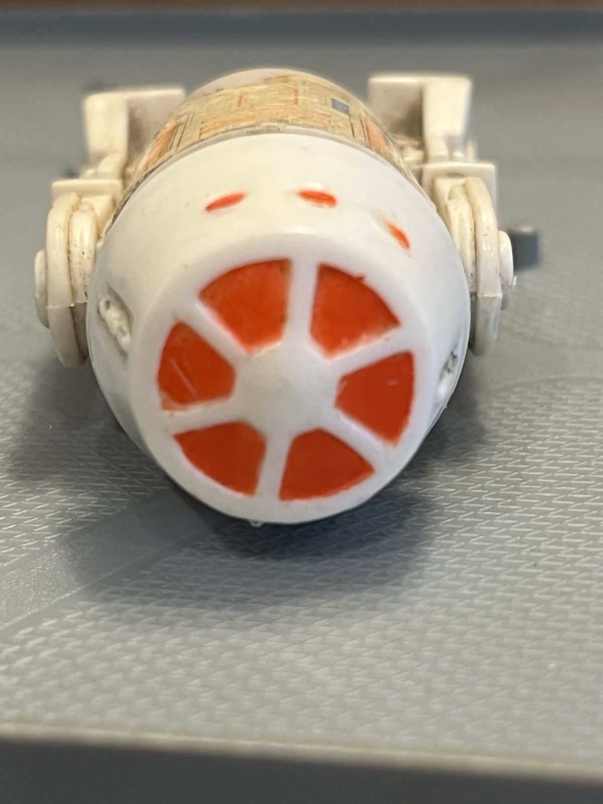 R5-D4 (Arfive-Defour) sold