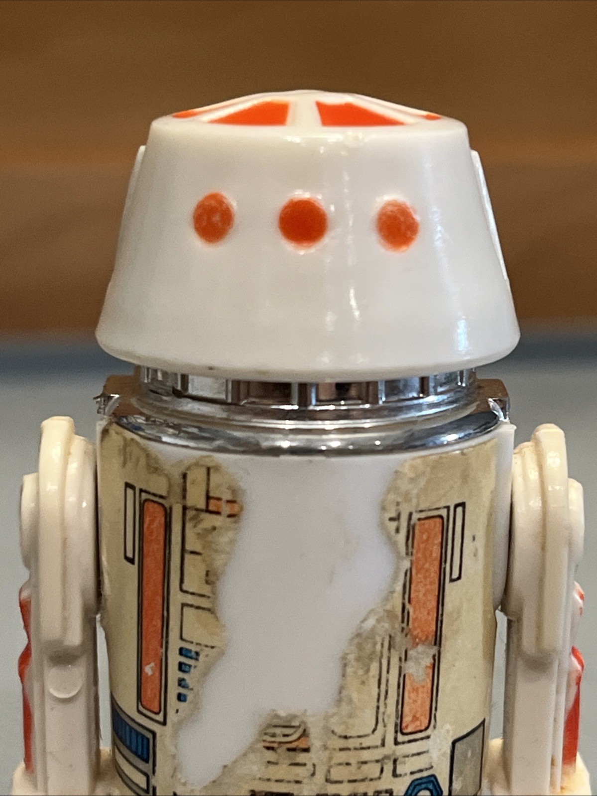 R5-D4 (Arfive-Defour) sold