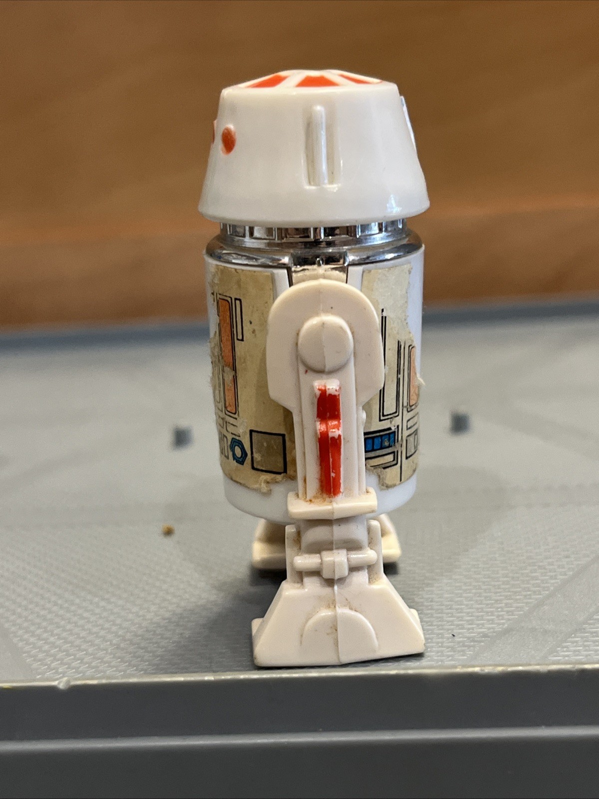 R5-D4 (Arfive-Defour) sold