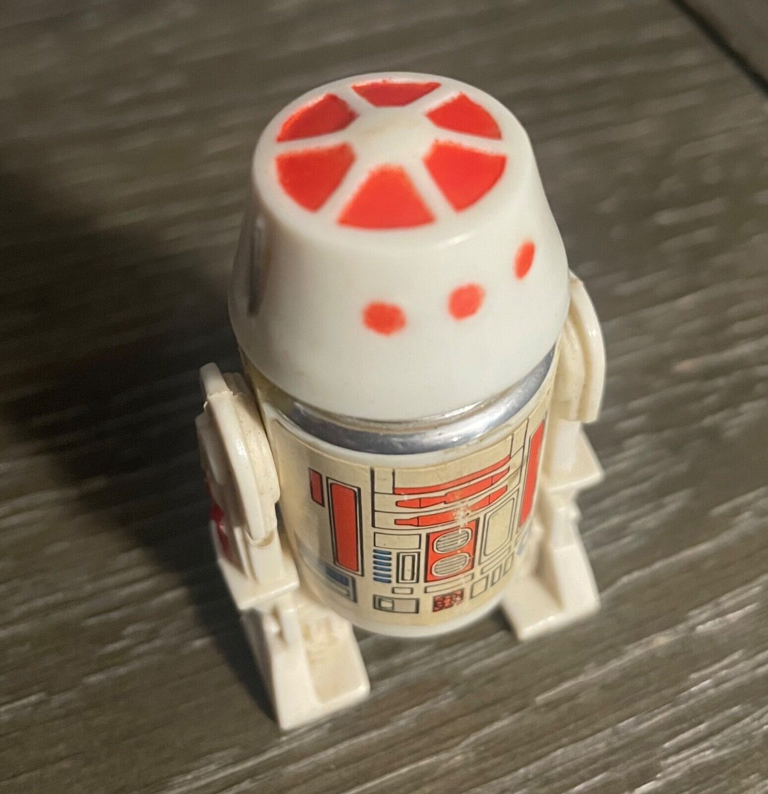 R5-D4 (Arfive-Defour) sold