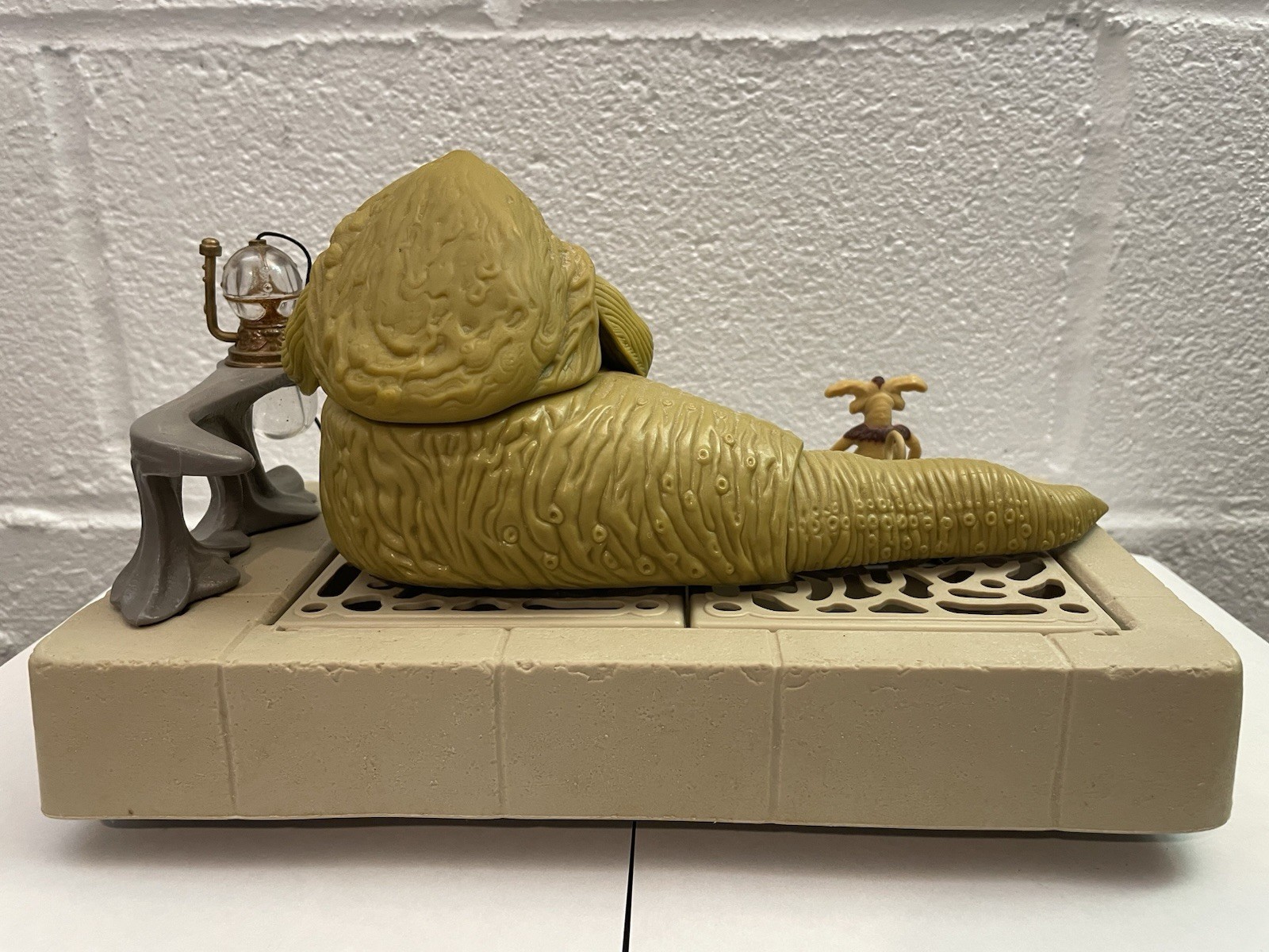 Jabba the Hutt Action Playset sold