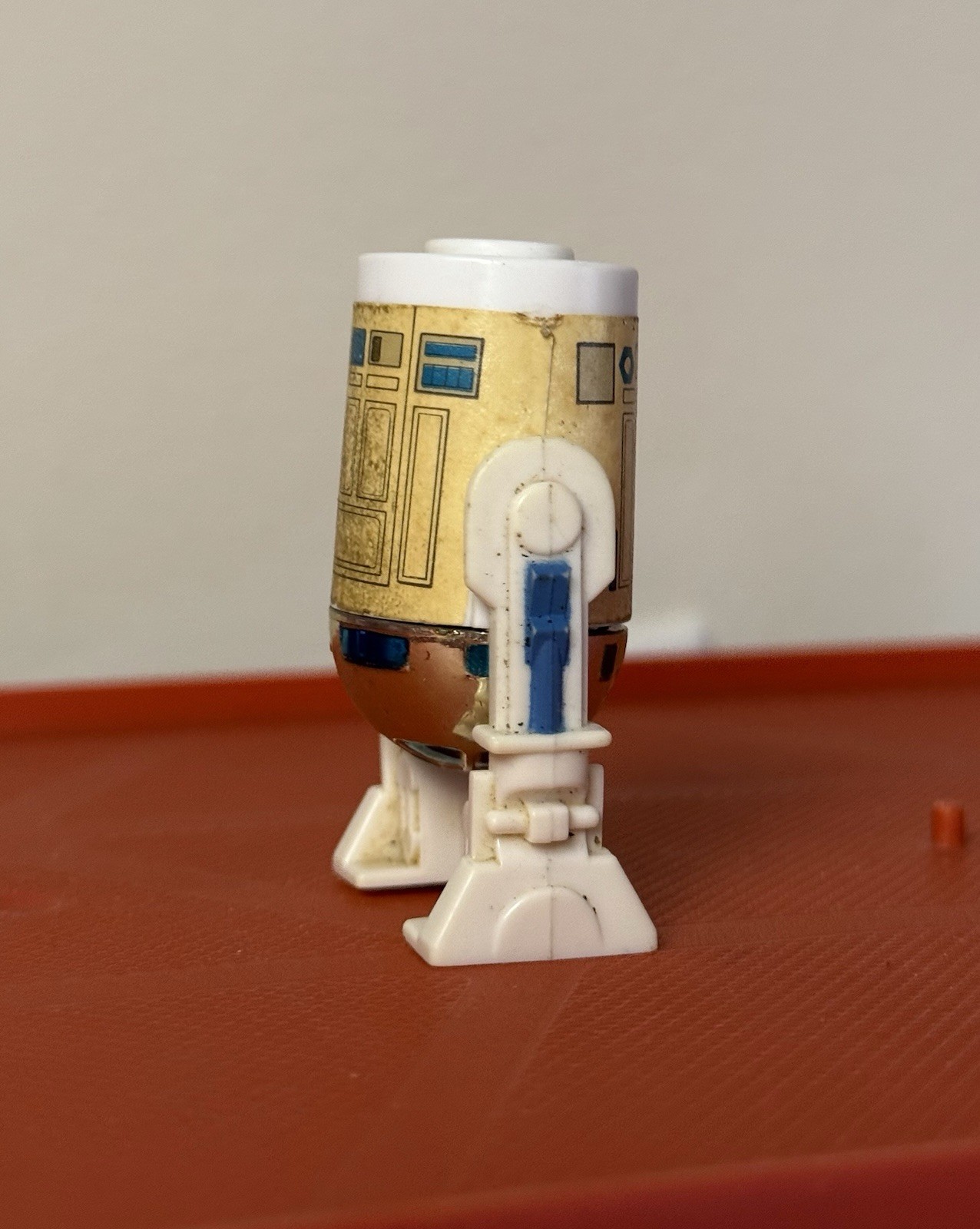 R2-D2 (Artoo-Detoo) with pop-up Lightsaber sold