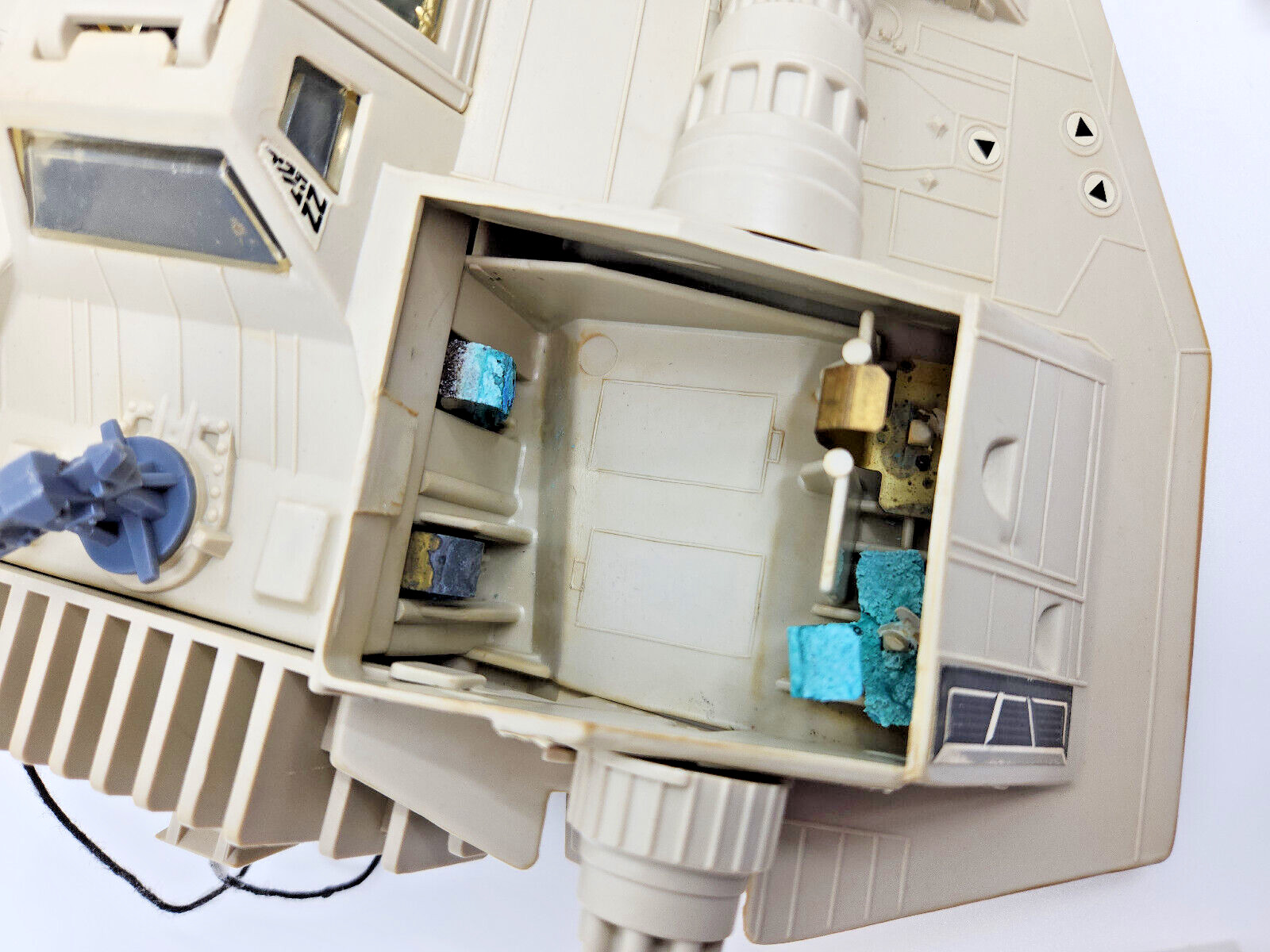 Rebel Armored Snowspeeder sold