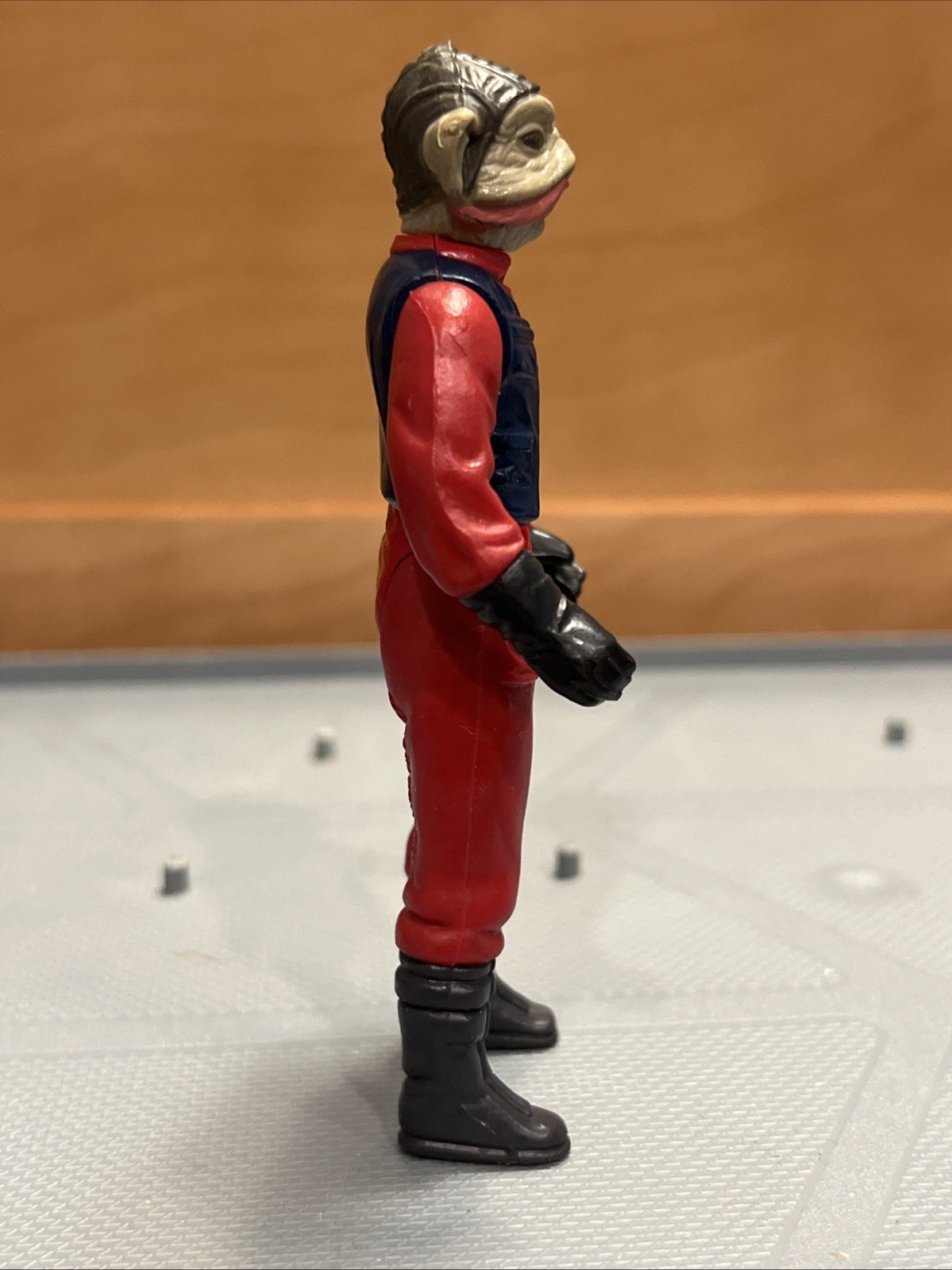 Nien Nunb sold